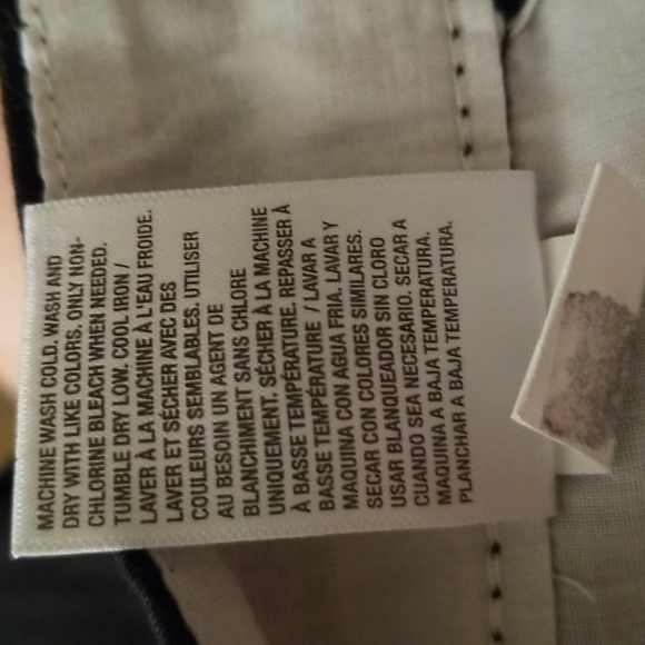 Old Navy black 5" shorts - Picture 6 of 6